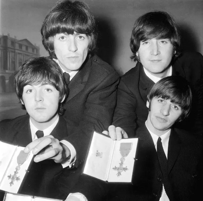 Framed Print : The Beatles pose with their MBEs at a press conference held at the Saville Theatre Framed Print : The Beatles pose with their MBEs at a press conference held at the Saville Theatre