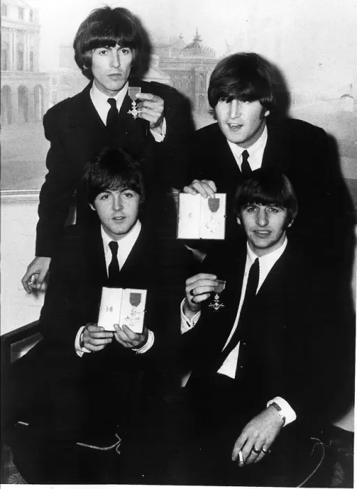 Framed Print : The Beatles pose with their MBEs at a press conference held at the Saville Theatre Framed Print : The Beatles pose with their MBEs at a press conference held at the Saville Theatre