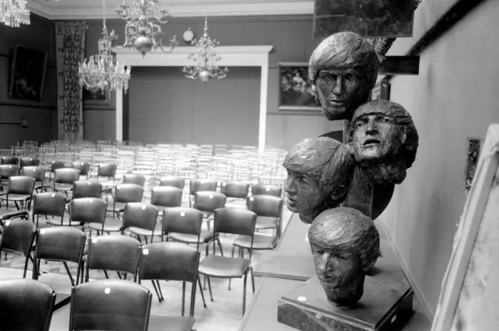 Framed Print : The Beatles sculpture on snow up for auction at Sothebys. July 1969 Z06735-002 Framed Print : The Beatles sculpture on snow up for auction at Sothebys. July 1969 Z06735-002