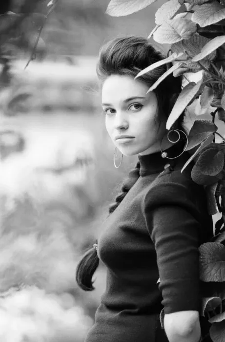 Framed Print : Beatrice Dalle, french actress, photo-call in London to promote new film Betty Blue Framed Print : Beatrice Dalle, french actress, photo-call in London to promote new film Betty Blue