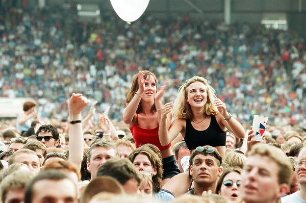 The Beautiful South performing live at the Alfred McAlpine Stadium. 12th July 1997