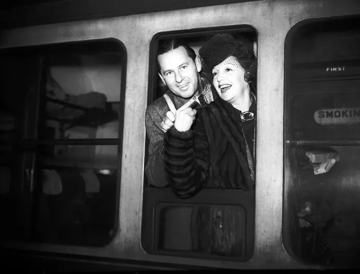 Framed Print : Bebe Daniels and Ben Lyon on the train. Bebe Daniels has been described as one of Framed Print : Bebe Daniels and Ben Lyon on the train. Bebe Daniels has been described as one of