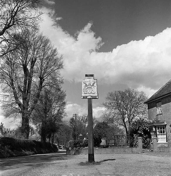 The Bedford Arms pub in Chenies, Buckinghamshire. Circa 1950