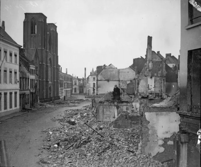 Framed Print : The Belgian town of Termonde after being recaptured is now only a heap of ruins Framed Print : The Belgian town of Termonde after being recaptured is now only a heap of ruins
