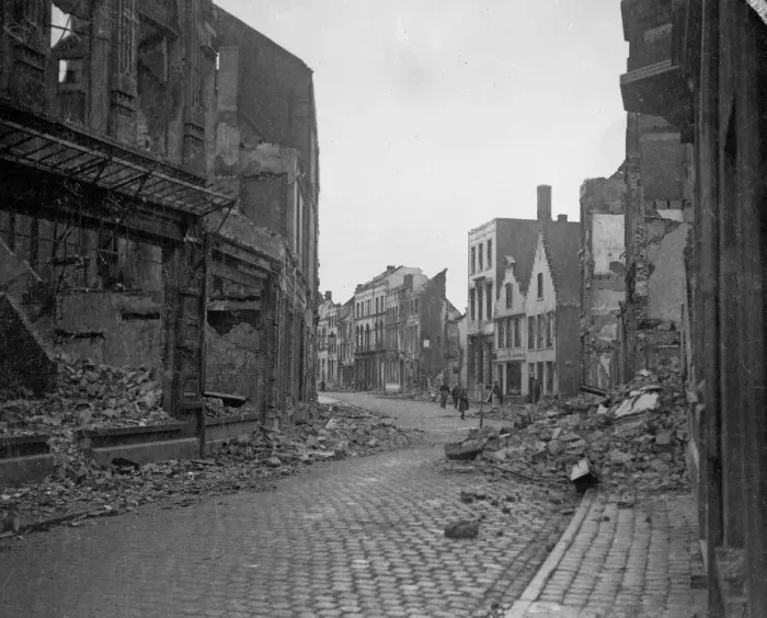 Framed Print : The Belgian town of Termonde after being recaptured is now only a heap of ruins