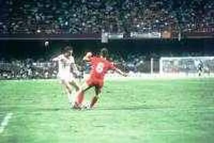 : Belgium v Russia 1982 World Cup match Yuri Gavrilov and Frank Vercauteren : Belgium v Russia 1982 World Cup match Yuri Gavrilov and Frank Vercauteren
