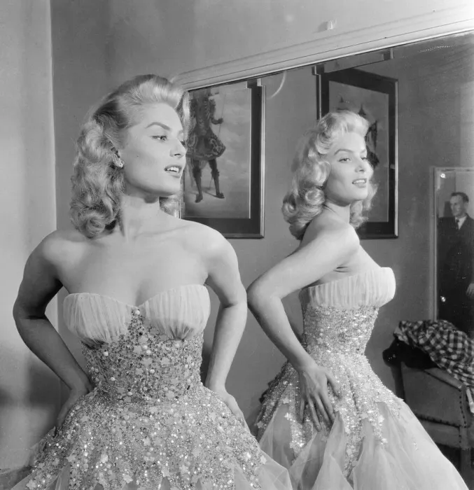 Framed Print : Belinda Lee, British actress tries on dress designed by Julie Harris Framed Print : Belinda Lee, British actress tries on dress designed by Julie Harris