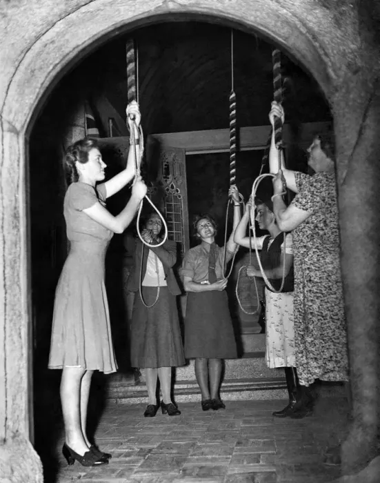 Framed Print : Bell. Bellringing. September 1943 P014005