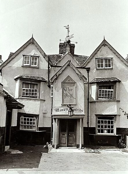 The Bell Inn Public House in Molesey - August 1947 Which looks like its builders