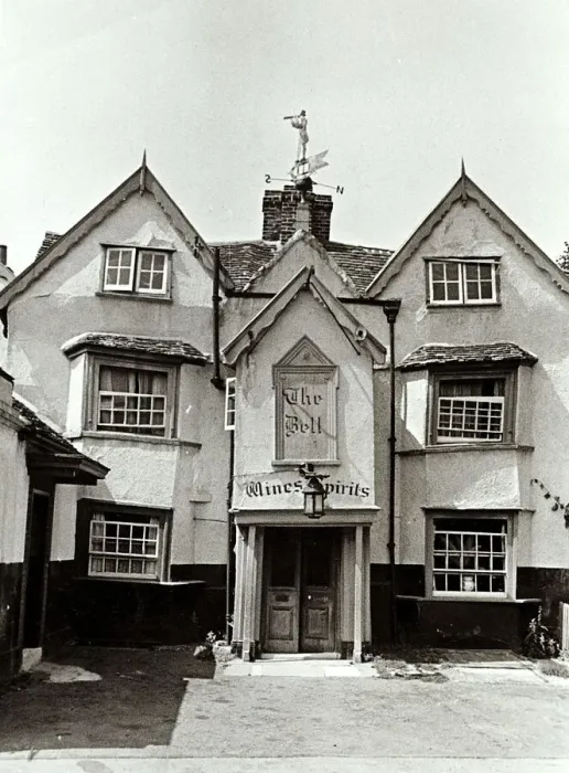 Framed Print : The Bell Inn Public House in Molesey - August 1947 Which looks like its builders Framed Print : The Bell Inn Public House in Molesey - August 1947 Which looks like its builders