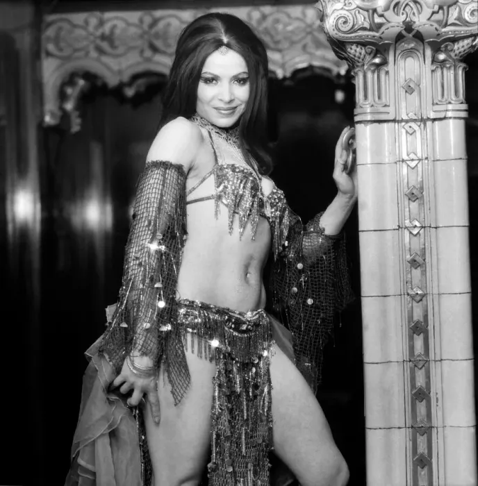 Framed Print : Belly Dancer Soraya Ravensdale. December 1974 74-7550-011