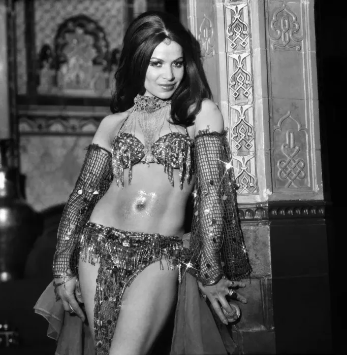 Framed Print : Belly Dancer Soraya Ravensdale. December 1974 74-7550-013
