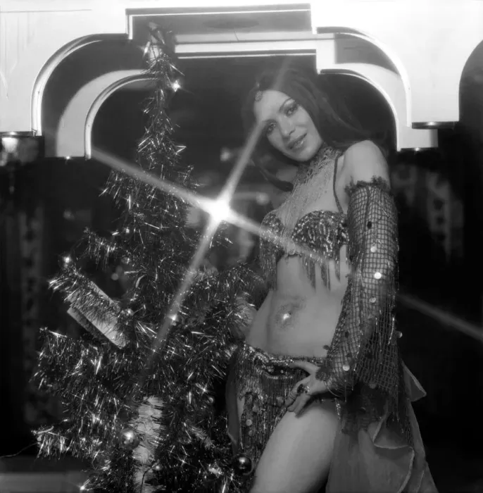 Framed Print : Belly Dancer Soraya Ravensdale. December 1974 74-7550-010