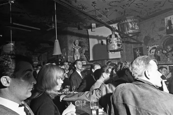 Framed Print : Berliners enjoying a night out at the Old Eden Saloon off of Damaschke Strasse, Berlin Framed Print : Berliners enjoying a night out at the Old Eden Saloon off of Damaschke Strasse, Berlin