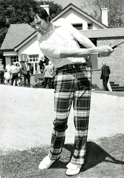 BERNARD GALLACHER golf 1974 golf tips feature tartan trousers Bernard Gallacher