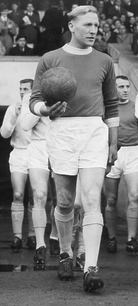 Bert Trautmann leads out the combined Manchester City and Manchester United team against