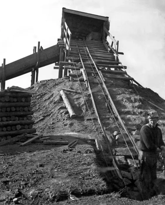 Framed Print : Beveridge Brothers coal mine. April 1948 P018148