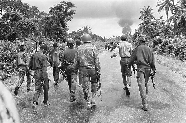 Biafran soldiers seen here advancing towards the Nigerian army