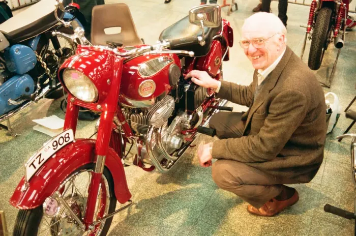 Framed Print : Big Bike Show - Eddie Saint with his 1958 Ariel Square 4 which was exported to Australia