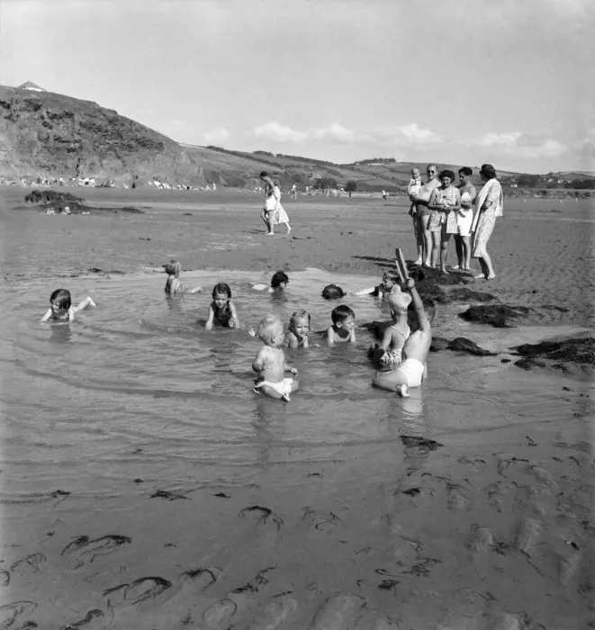 Framed Print : Bigbury Beach, S. Devon. August 1952 C4251 Framed Print : Bigbury Beach, S. Devon. August 1952 C4251