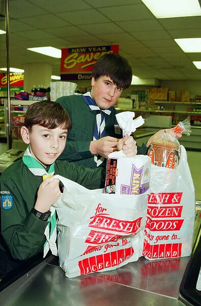 Billingham Scouts raised 1700 pounds helping shoppers in Iceland pack their shopping over