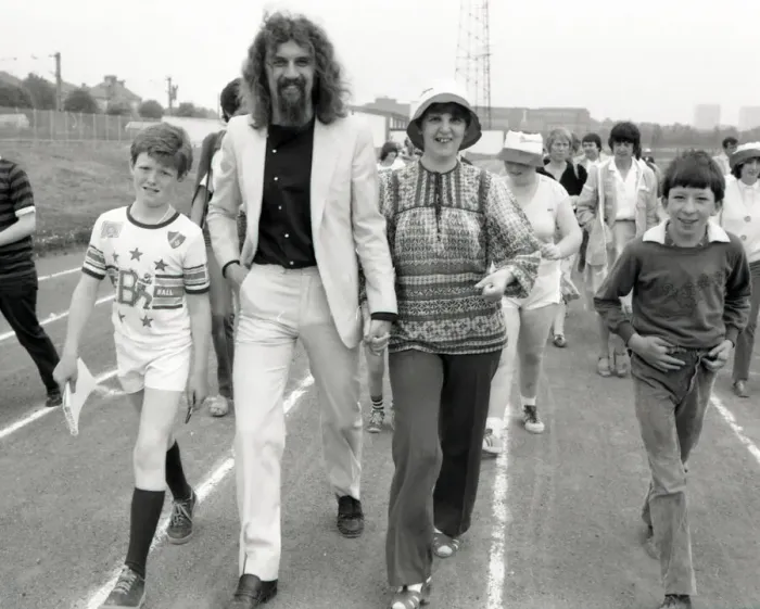 Framed Print : Billy Connolly, Charity Walk, Scotstoun, Glasgow, Scotland, 9th June 1982 Framed Print : Billy Connolly, Charity Walk, Scotstoun, Glasgow, Scotland, 9th June 1982