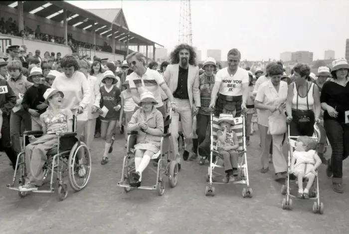 Framed Print : Billy Connolly, Charity Walk, Scotstoun, Glasgow, Scotland, 9th June 1982 Framed Print : Billy Connolly, Charity Walk, Scotstoun, Glasgow, Scotland, 9th June 1982