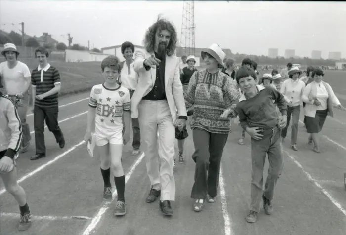 Framed Print : Billy Connolly, Charity Walk, Scotstoun, Glasgow, Scotland, 9th June 1982 Framed Print : Billy Connolly, Charity Walk, Scotstoun, Glasgow, Scotland, 9th June 1982
