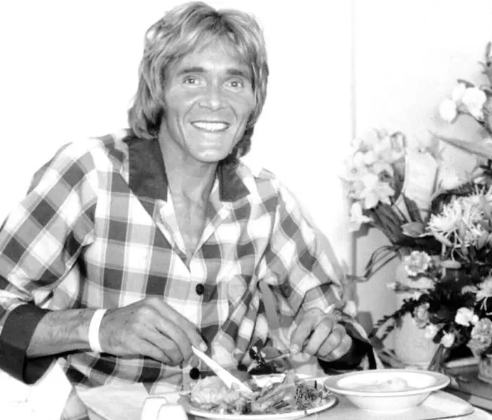 : Billy Fury singer recovering in hospital after he collspsed with heart : Billy Fury singer recovering in hospital after he collspsed with heart