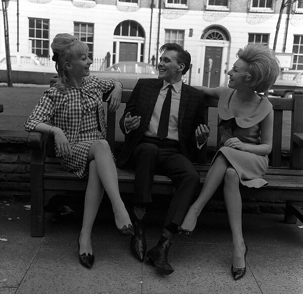 Billy Fury with co stars Jackie Sands (Right) and Karen Andrews who are appearing with