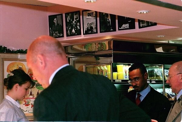 Birleys Salt Beef Bar, Canary Wharf December 1999 where pictures of Enoch