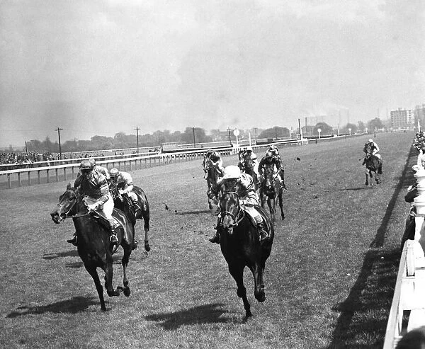Birmingham Race course. Del Silva (right) winning the Tile Hill Plate from Scarlet