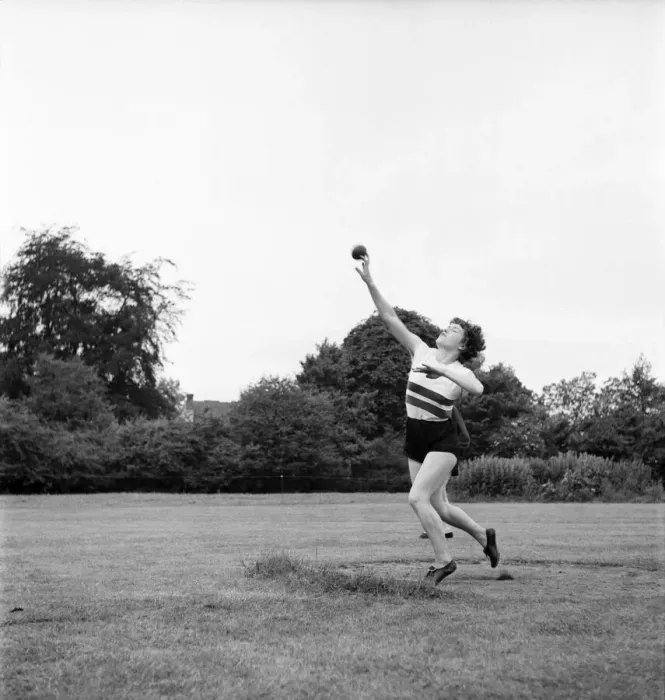 Framed Print : Bisham Abbey Physical Recreation Centre. Woman throwing the shotput. June 1952 C3238-003 Framed Print : Bisham Abbey Physical Recreation Centre. Woman throwing the shotput. June 1952 C3238-003