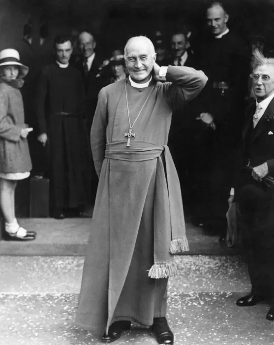 Framed Print : Bishop of London, Arthur Foley Winnington-Ingram, pictured after officiating Framed Print : Bishop of London, Arthur Foley Winnington-Ingram, pictured after officiating