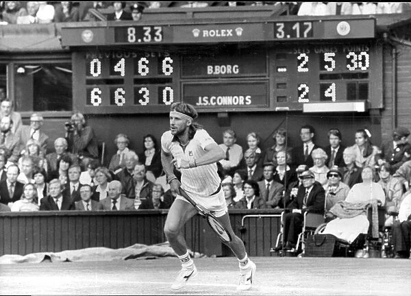 BJORN BORG IN ACTION AGAINST JIMMY CONNORS ON THE TENNI COURTS - Wimbledon Tennis