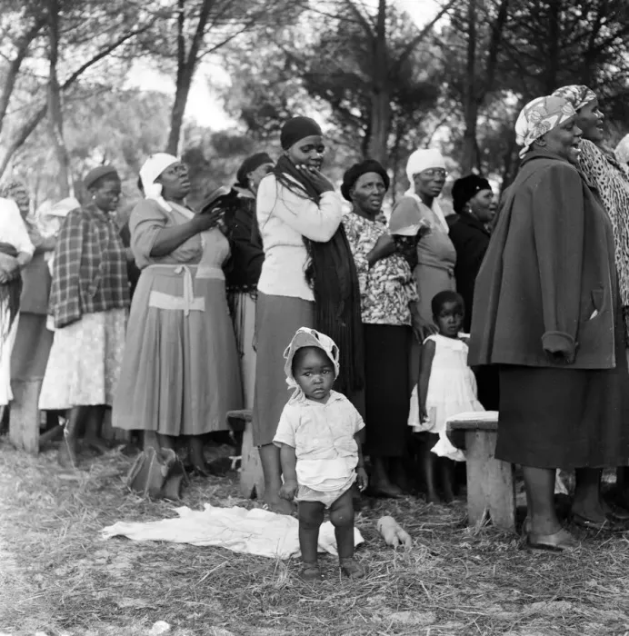 Framed Print : Black Communities in Cape Town, South Africa, 28th January 1955 Framed Print : Black Communities in Cape Town, South Africa, 28th January 1955