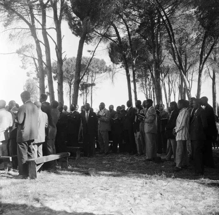 Framed Print : Black Communities in Cape Town, South Africa, 28th January 1955 Framed Print : Black Communities in Cape Town, South Africa, 28th January 1955