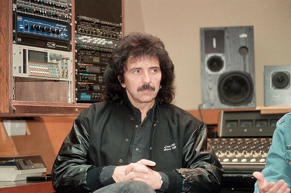 Black Sabbaths lead guitarist Tony Iommi. 7th April 1994