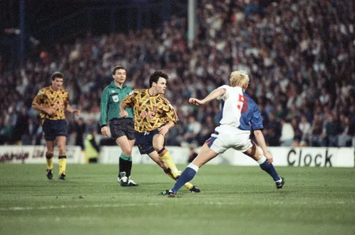 Framed Print : Blackburn Rovers 1-0 Arsenal, Premier League match at Ewood Park, Blackburn Framed Print : Blackburn Rovers 1-0 Arsenal, Premier League match at Ewood Park, Blackburn