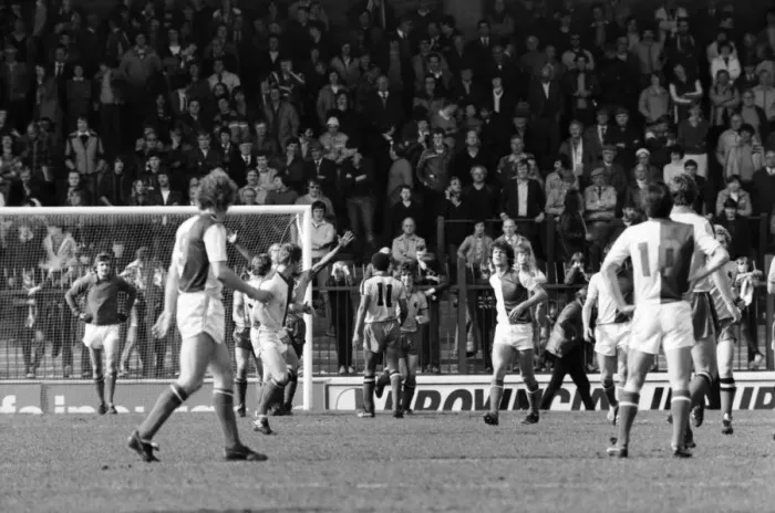 Framed Print : Blackburn Rovers 1 v. Watford 2. April 1982 MF06-29-052 Local Caption Division 1 Framed Print : Blackburn Rovers 1 v. Watford 2. April 1982 MF06-29-052 Local Caption Division 1