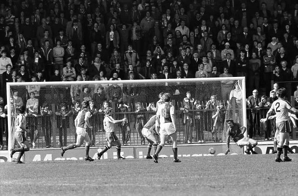 Blackburn Rovers 1 v. Watford 2. April 1982 MF06-29-046 Local Caption Division 1