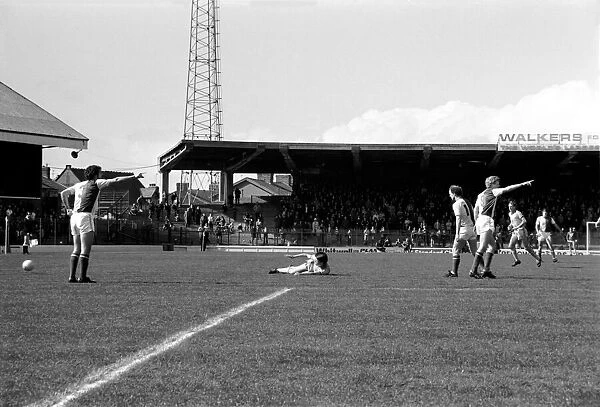 Blackburn Rovers 4 v. Newcastle United 1. Division 1 Football. May 1982 MF07-08-025