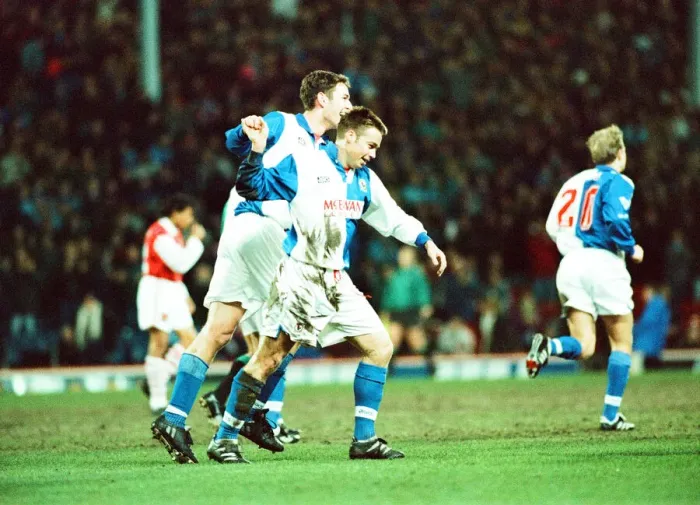 Framed Print : Blackburn v Arsenal league match at Ewood Park, Wednesday 8th March 1995 Framed Print : Blackburn v Arsenal league match at Ewood Park, Wednesday 8th March 1995