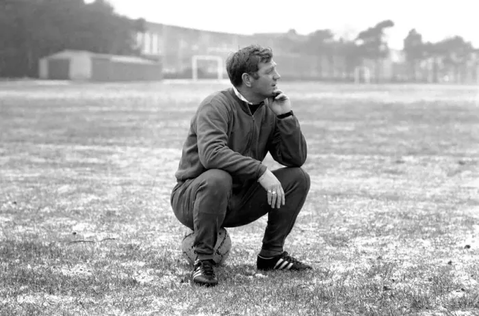 Framed Print : Blackpool Manager Les Shannon pictured at Bournemouth today Framed Print : Blackpool Manager Les Shannon pictured at Bournemouth today