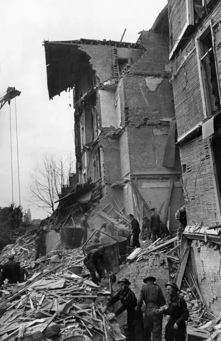 Framed Print : Blast damage to a block of flats at Maida Vale in London after a V1 flying bomb attack Framed Print : Blast damage to a block of flats at Maida Vale in London after a V1 flying bomb attack
