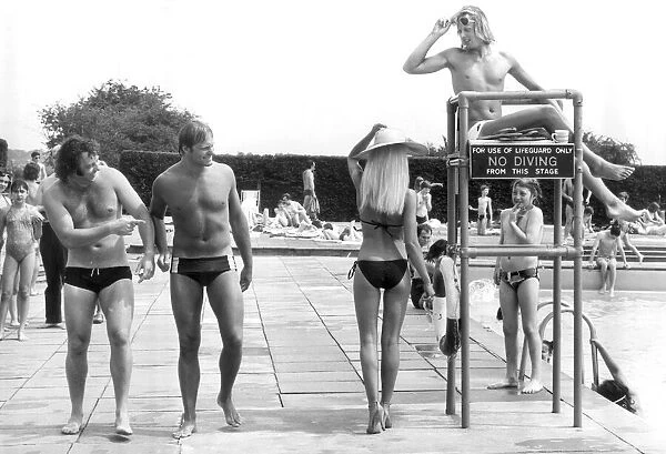 Blond model Rita Pennington causes heads to turn as she walks around Finchley swimming