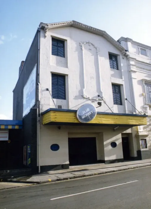 Framed Print : The Blue Monkey nightclub in Sunderland, Tyne and Wear. 1st November 1992
