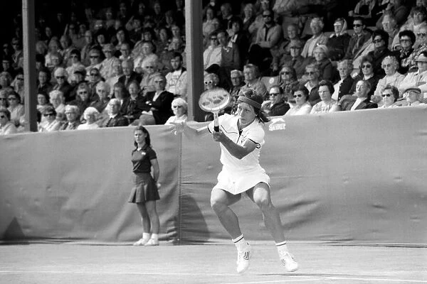 BMW Championships, Eastbourne. Martina Navratilova. seen here in action against Betty