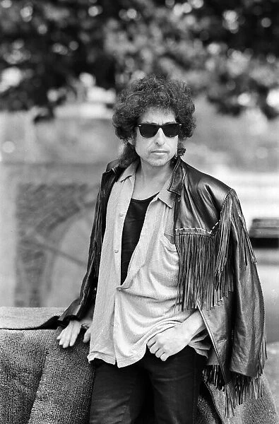Bob Dylan attends a photocall for their film 'Hearts of Fire'. 17th August 1986