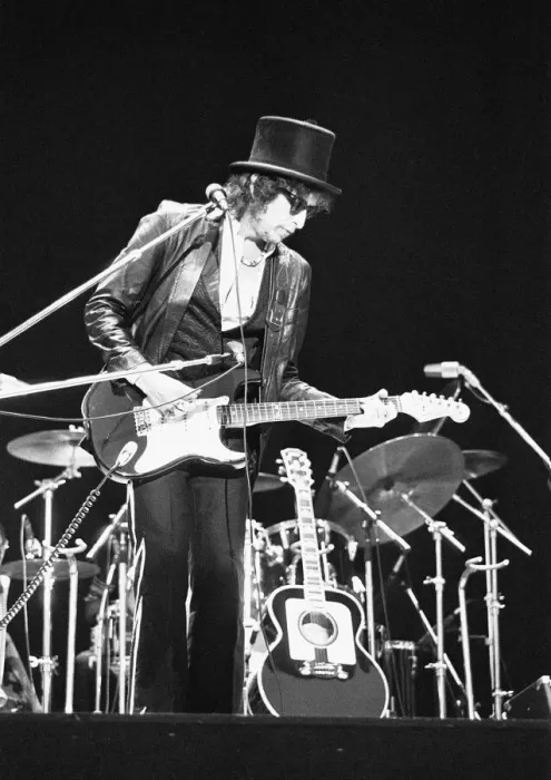 Framed Print : Bob Dylan seen here performing on stage at The Picnic concert at Blackbushe Aerodrome